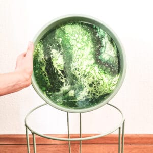 Bijzettafel groen gegoten abstract kunst epoxy