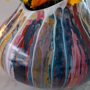 Vaas multi-colour acrylgieten groot/zwaar